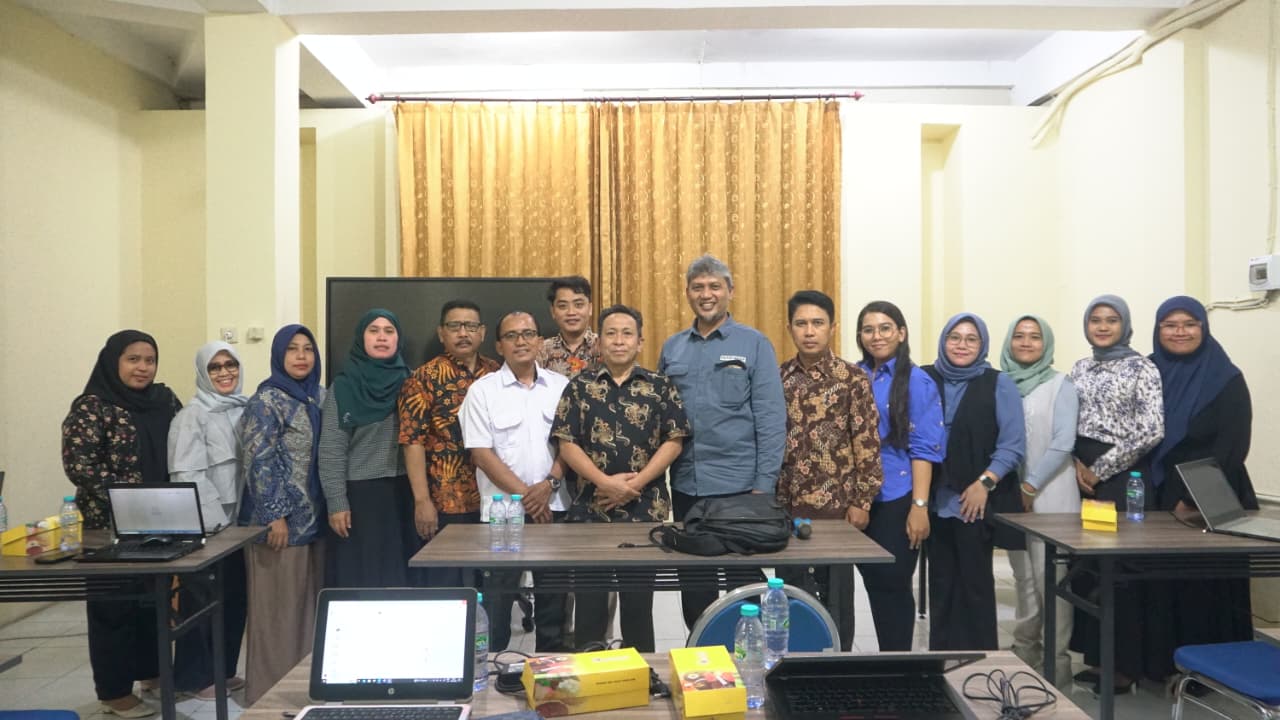 Foto Bersama Kegiatan Pendampingan Dosen STIE Pemuda dalam Penyusunan Proposal Hibah